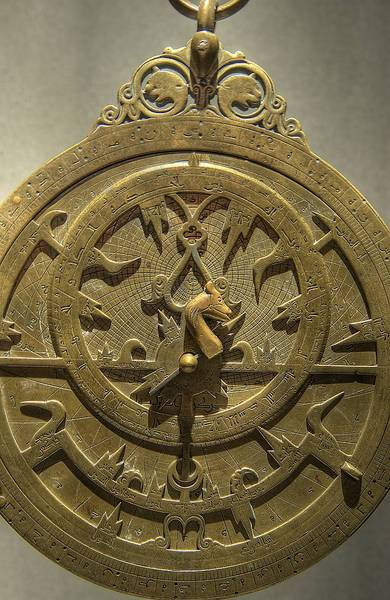 Le Redécouvert Astrolabe d’Al-Khujandi, Témoin du Savoir Ancien à l’Université de Sharjah